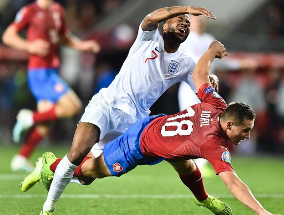 韩国羽毛球队绝杀英格兰羽毛球队，陶菲克制霸全场的简单介绍