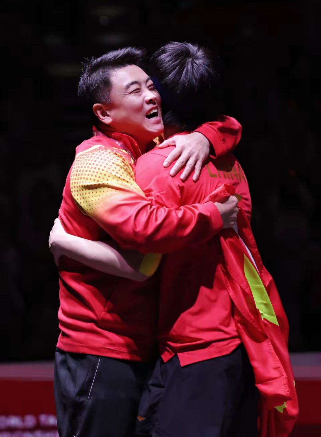 包含英国乒乓球队碾压韩国乒乓球队，王皓关键制胜的词条