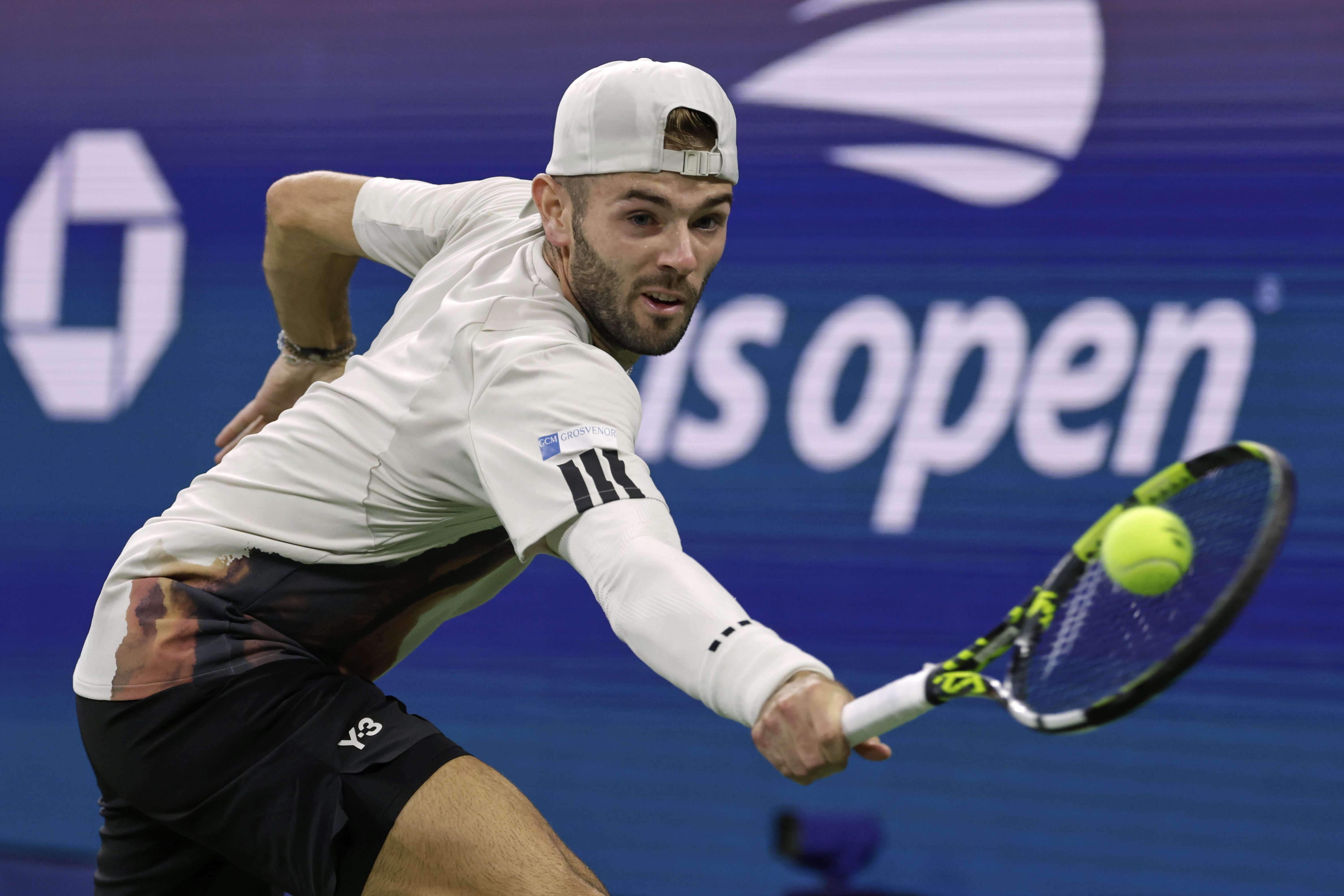 关于世界网球队轻取德国网球队,兹维列夫统治全场的信息 关于世界网球队轻取德国网球队,兹维列夫统治全场的信息