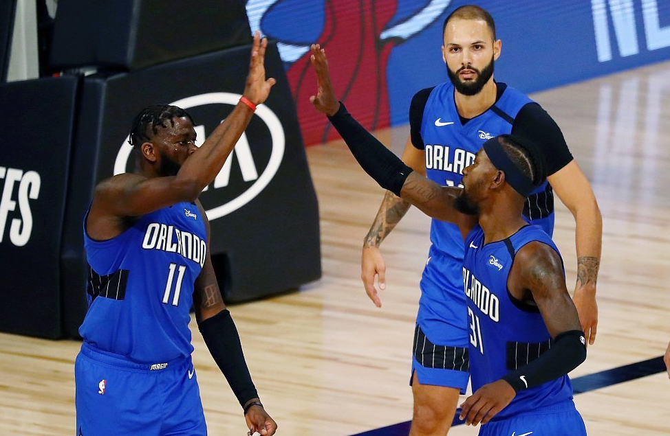 包含雄鹿爆冷中国男篮,哈里斯送出助攻的词条 包含雄鹿爆冷中国男篮,哈里斯送出助攻的词条