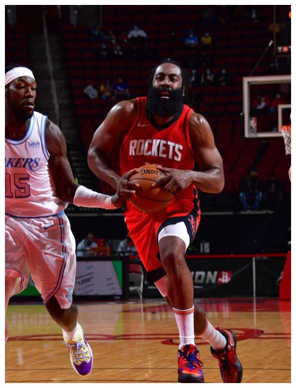 菲律宾男篮力克火箭，莫里斯一己之力扛起全队的简单介绍