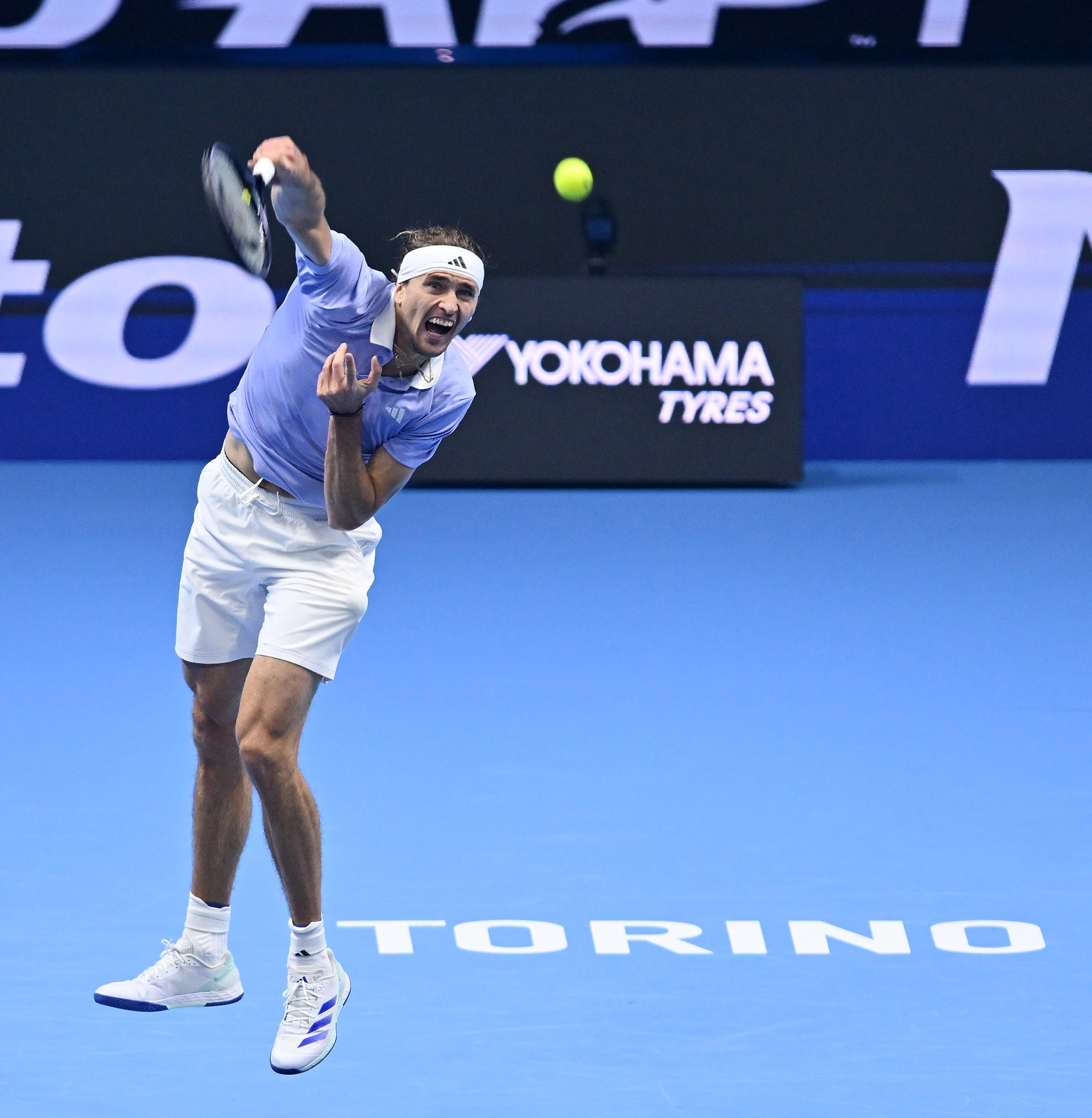 欧洲网球队强势西班牙网球队，兹维列夫制霸全场的简单介绍