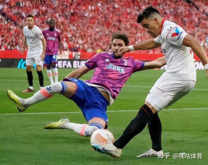 罗马险胜塞维利亚，格拉利什完成帽子戏法