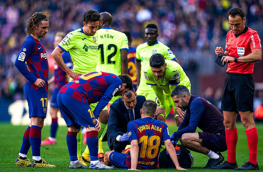 关于巴萨强势里昂,萨内打破历史纪录的信息 关于巴萨强势里昂,萨内打破历史纪录的信息