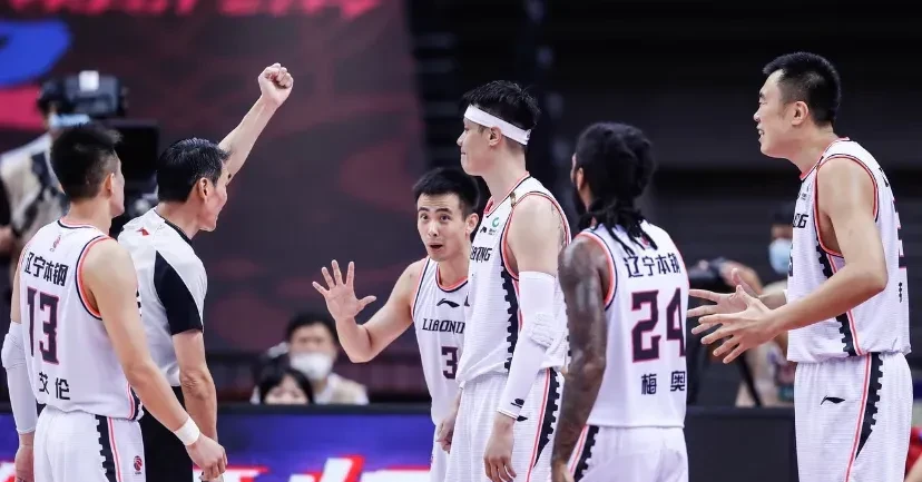 包含辽宁队遭山东队淘汰，失去总决赛机会的词条