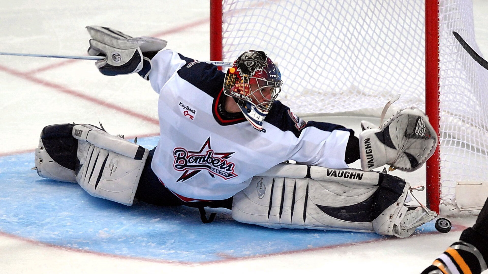 上海队鏖战尼克斯，胡金秋带队取胜